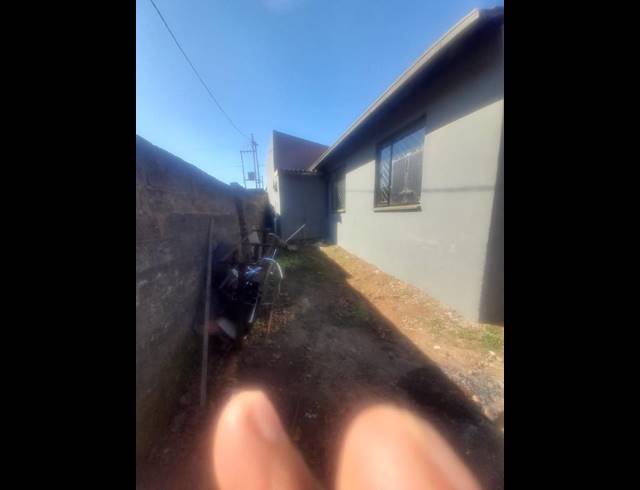 2 BEDROOM HOUSE FOR SALE IN CLAYVILLE